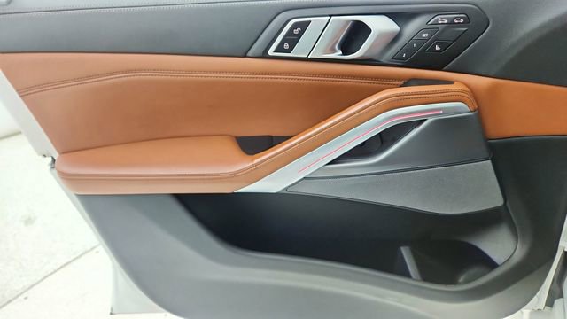 Used 2023 BMW X6 xDrive40i w/ Executive Package image 34