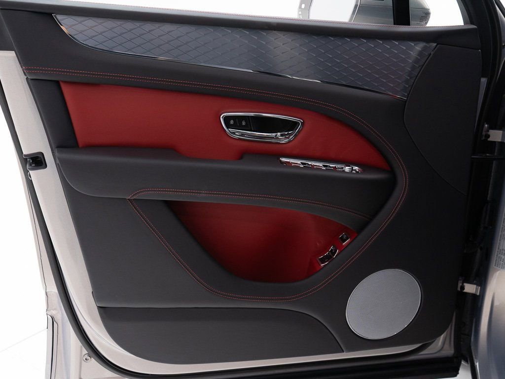 New 2025 Bentley Bentayga image 11