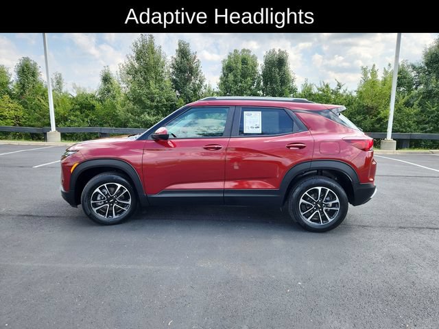 Used 2025 Chevrolet TrailBlazer LT AWD/4WD image 4