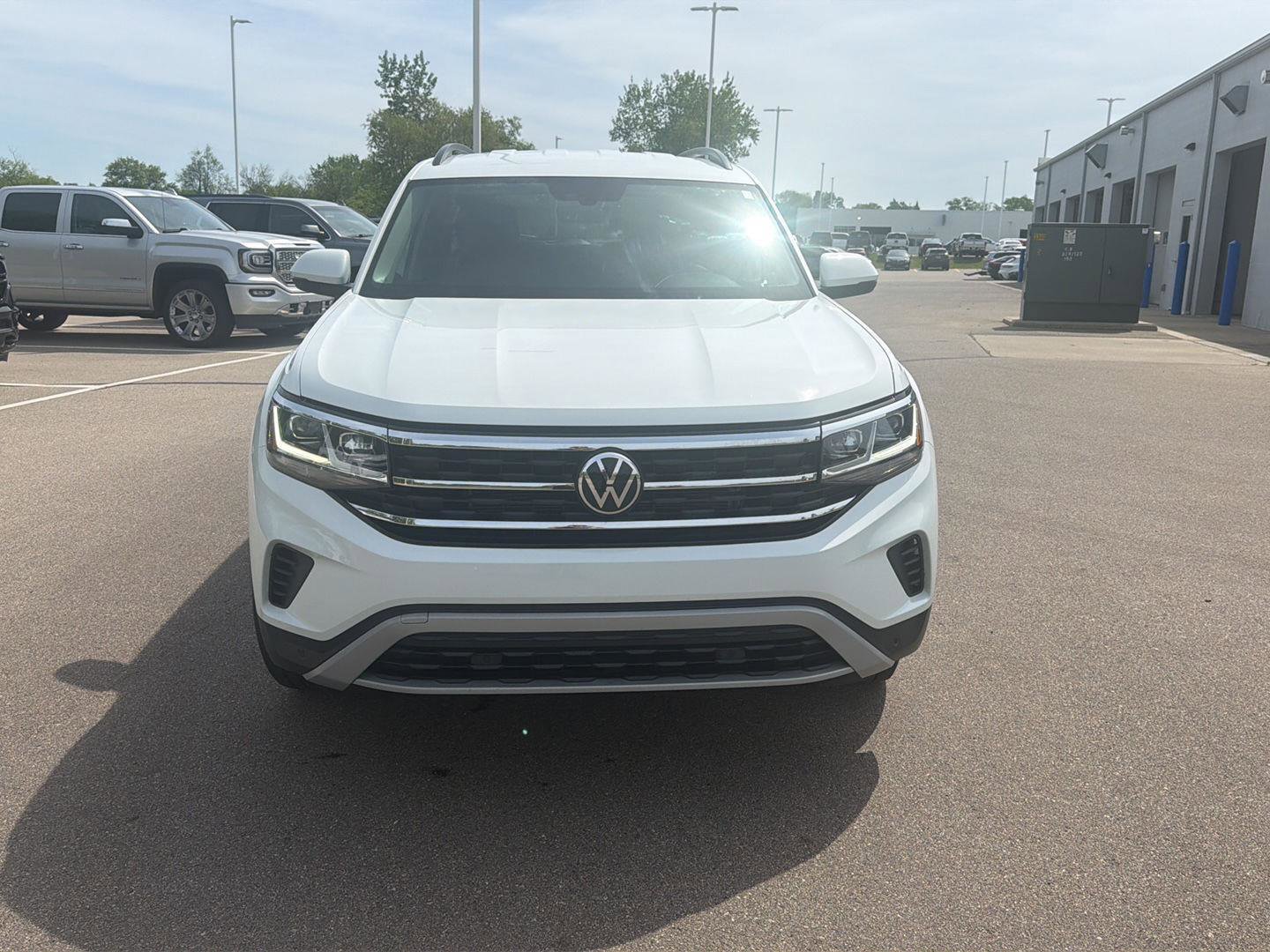 Used 2023 Volkswagen Atlas SE AWD/4WD image 8