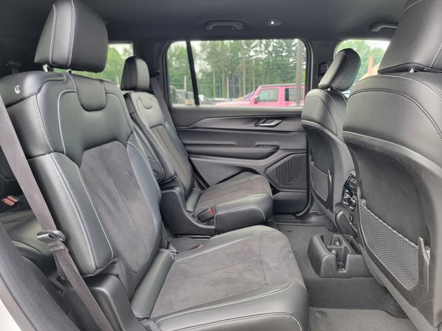 Certified 2024 Jeep Grand Cherokee L Laredo AWD/4WD image 24