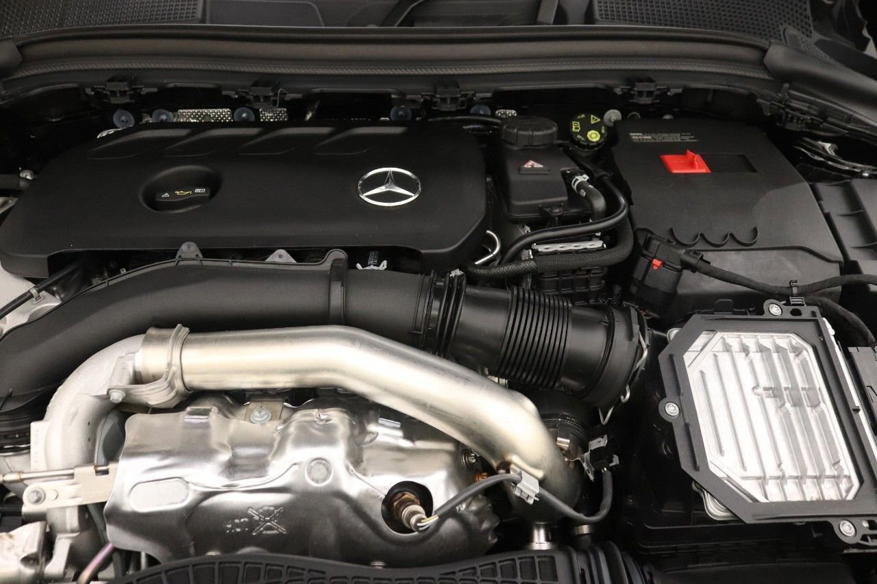 Certified 2025 Mercedes-Benz GLA 250 image 26