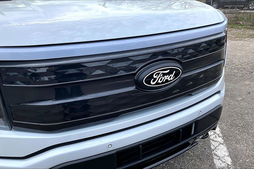 Certified 2025 Ford F150 Lightning Platinum w/ Dark Elements Package image 29