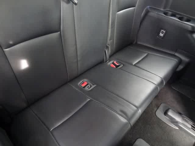 Used 2023 Toyota Highlander XLE image 10