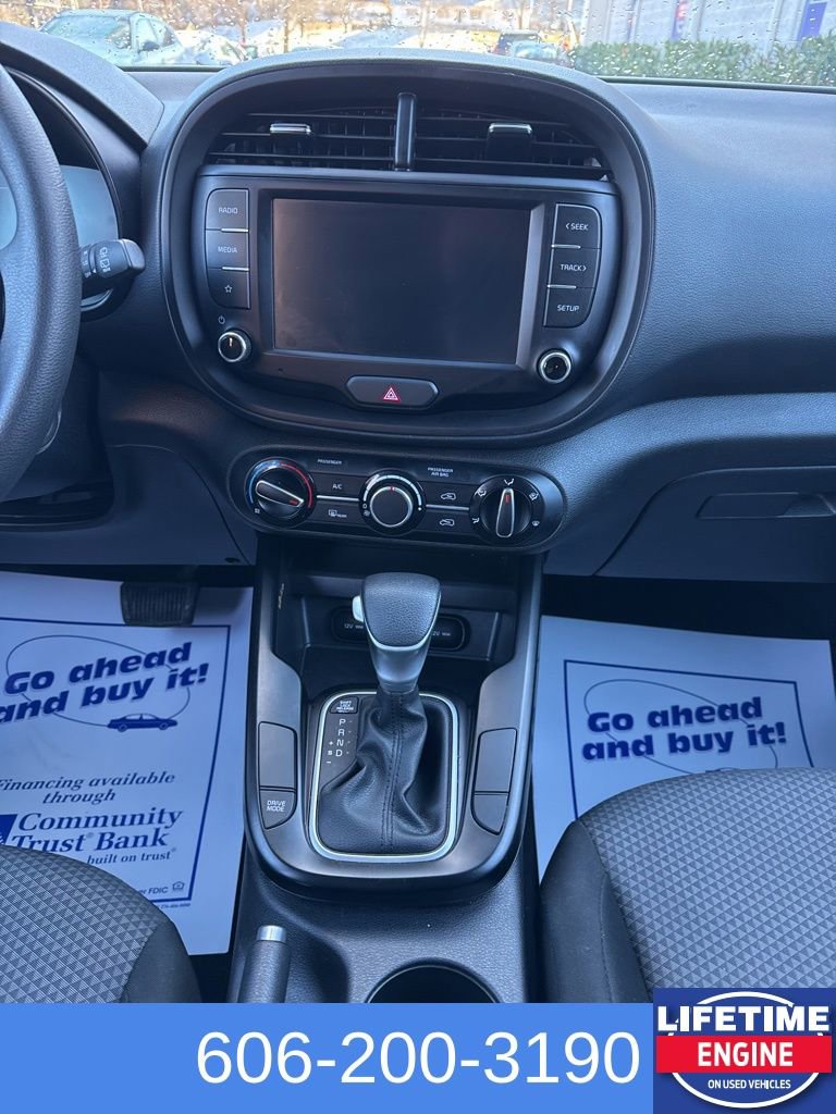 Used 2024 Kia Soul LX w/ Option Group 015 image 16