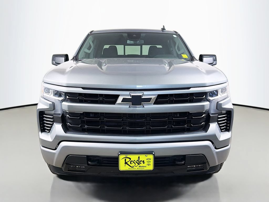 Used 2023 Chevrolet Silverado 1500 RST AWD/4WD image 2