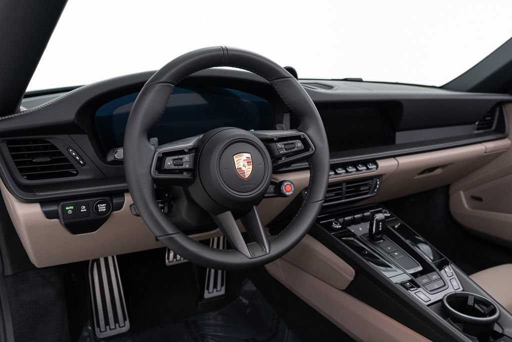 Used 2026 Porsche 911 Carrera GTS RWD image 22