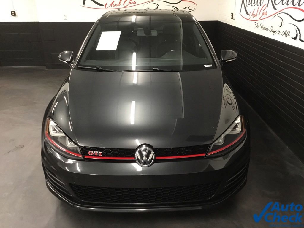Used 2017 Volkswagen GTI SE image 4