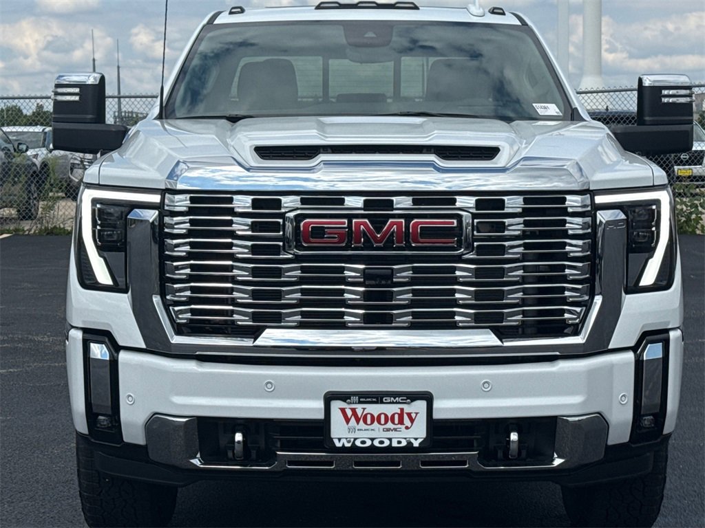 New 2026 GMC Sierra 2500 Denali w/ Denali Reserve Package image 3