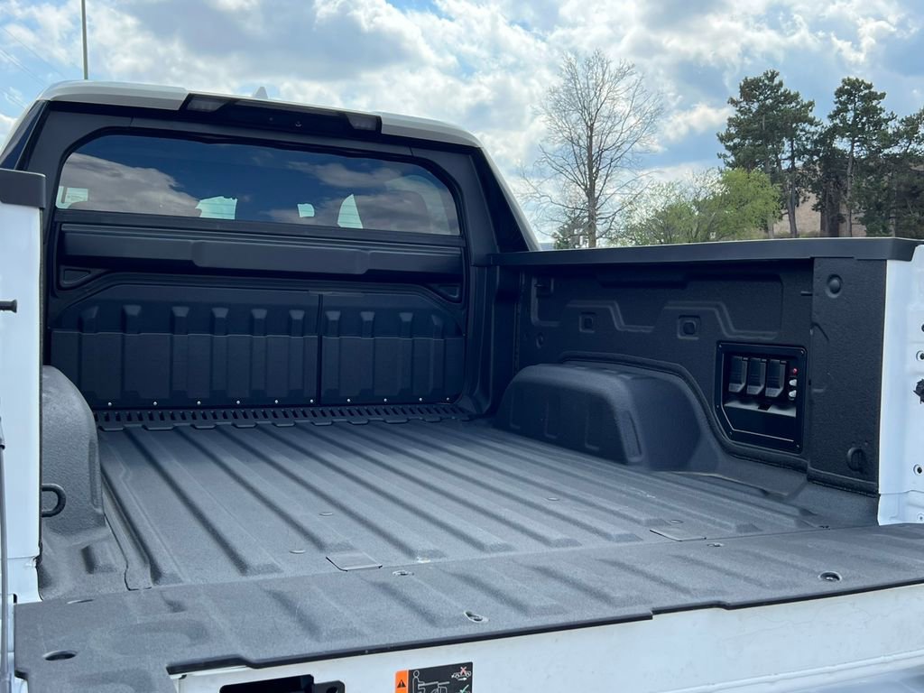 New 2025 GMC Sierra EV Denali image 7