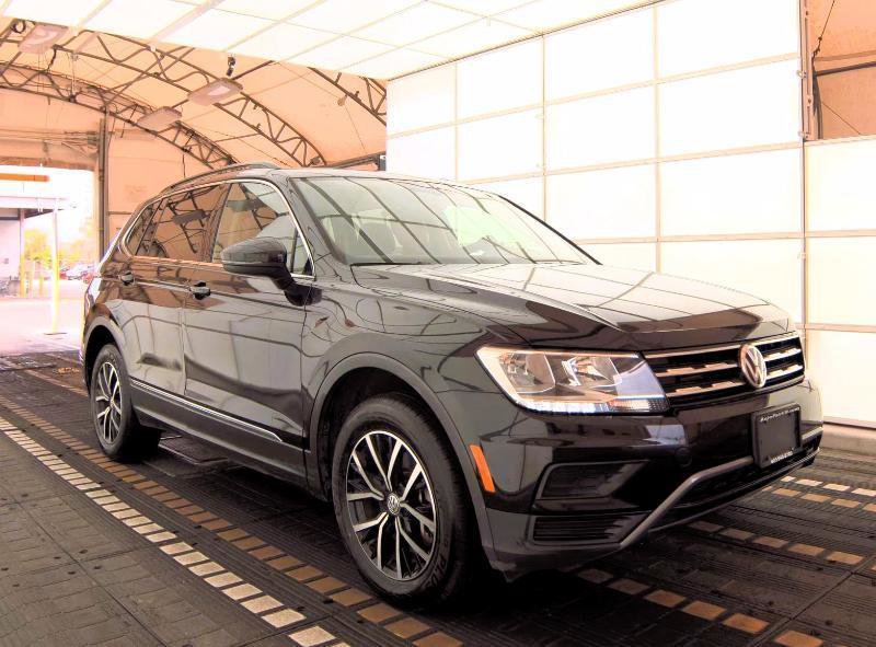 Used 2021 Volkswagen Tiguan SE w/ Panoramic Sunroof Package AWD/4WD image 3