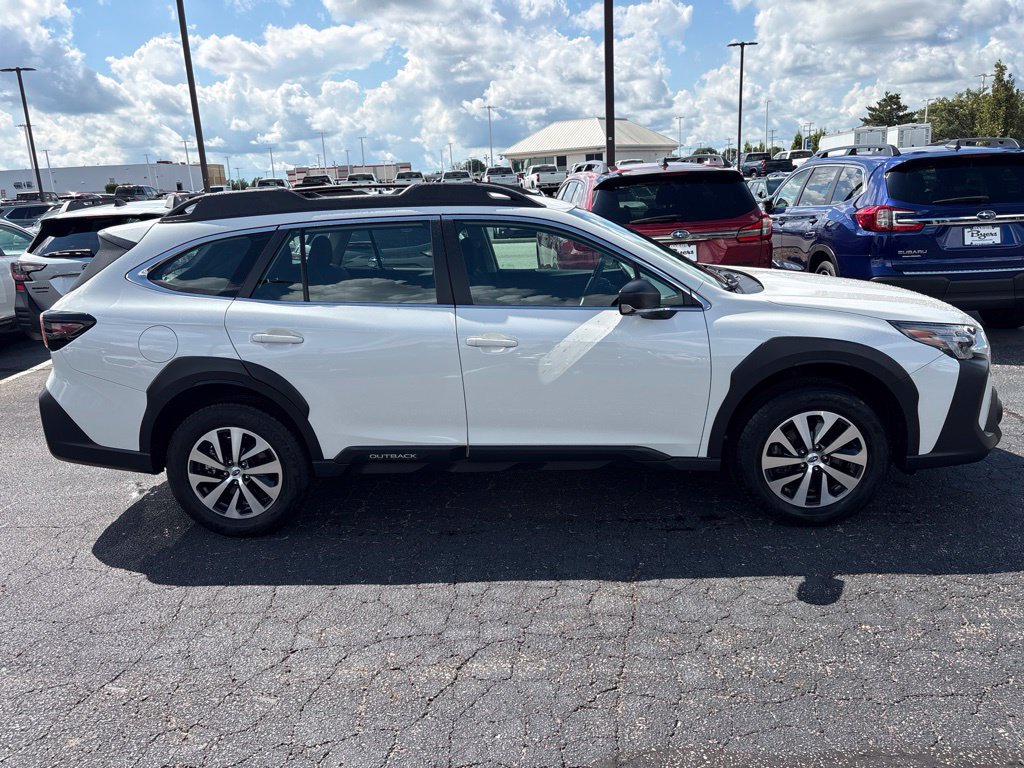Certified 2024 Subaru Outback AWD/4WD image 2