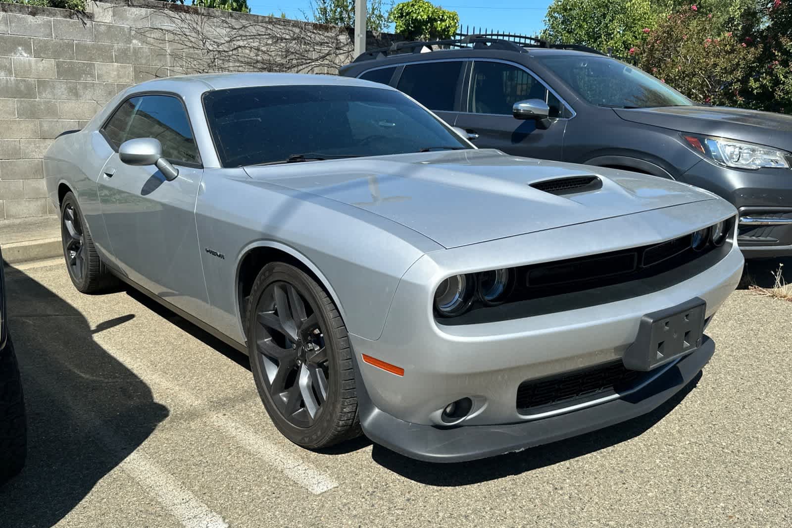 Used 2022 Dodge Challenger R/T w/ Blacktop Package RWD image 3