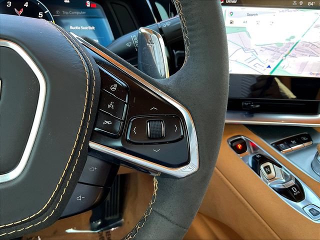 Used 2025 Chevrolet Corvette Stingray Premium Conv w/ Z51 Performance Package RWD image 13