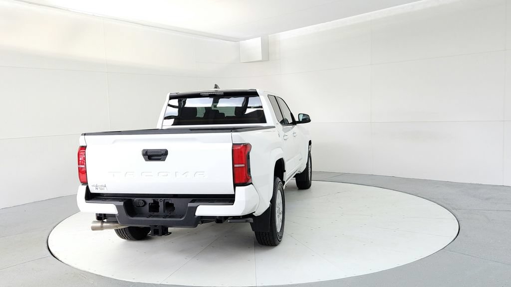 Certified 2024 Toyota Tacoma SR5 AWD/4WD image 5