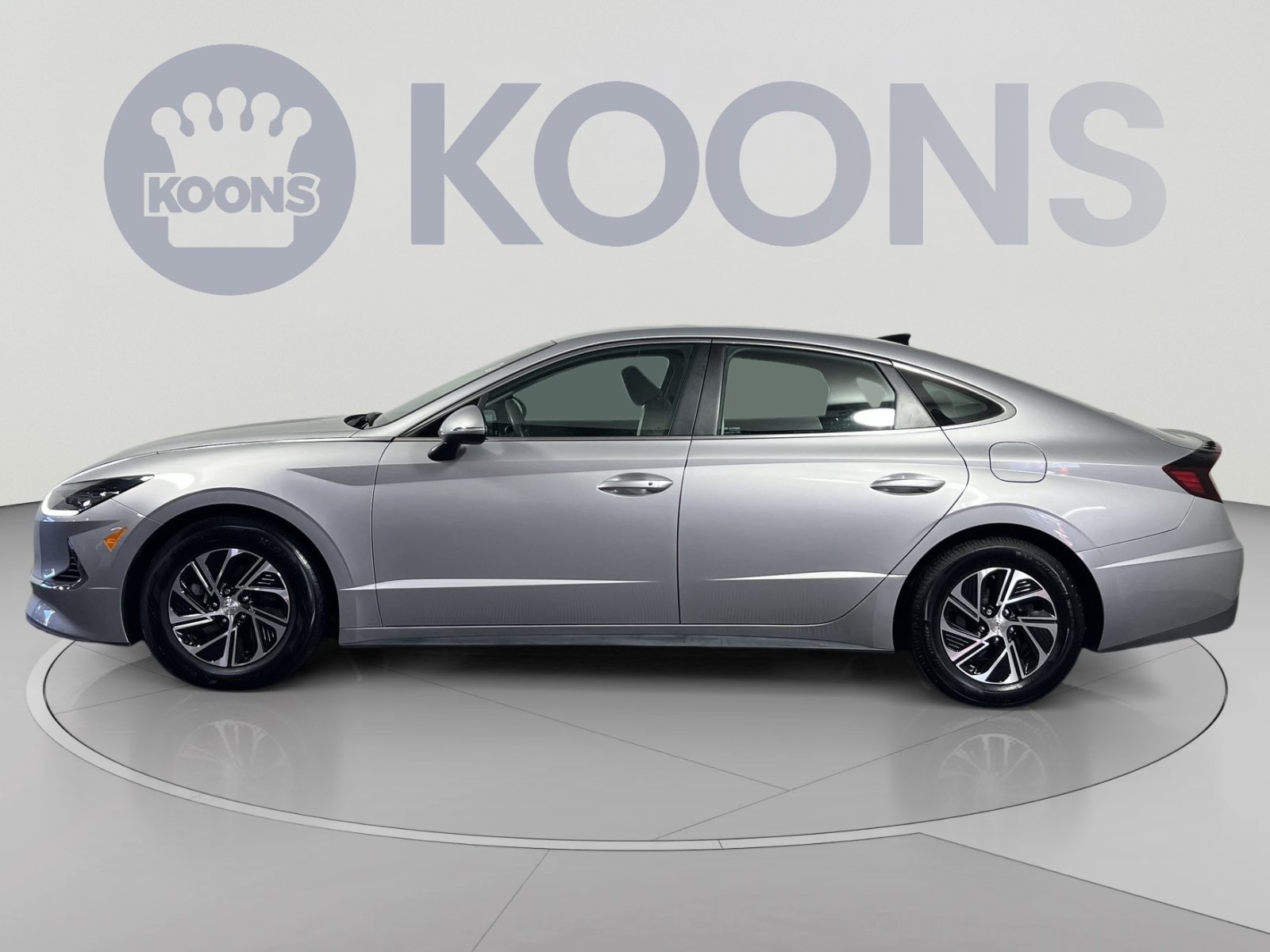 Used 2023 Hyundai Sonata Blue FWD image 2