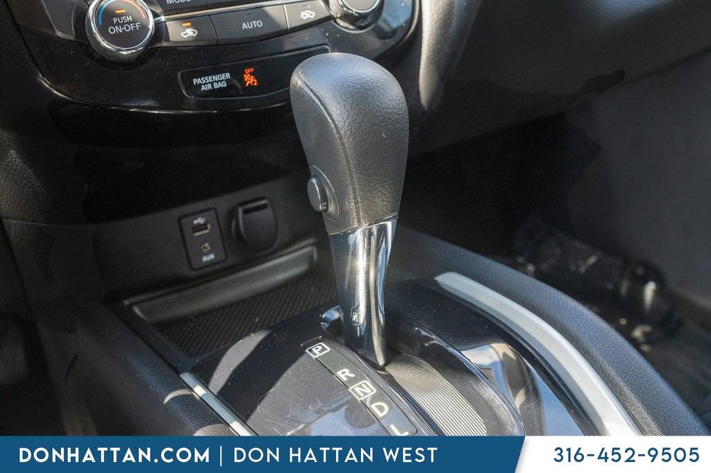 Used 2014 Nissan Rogue SV FWD image 10