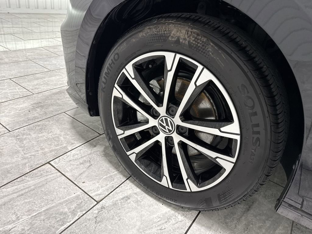 Used 2025 Volkswagen Jetta Sport FWD image 34