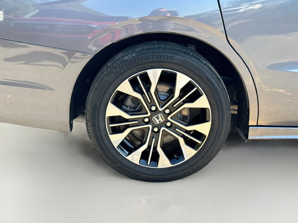 Used 2025 Honda Odyssey Elite image 24