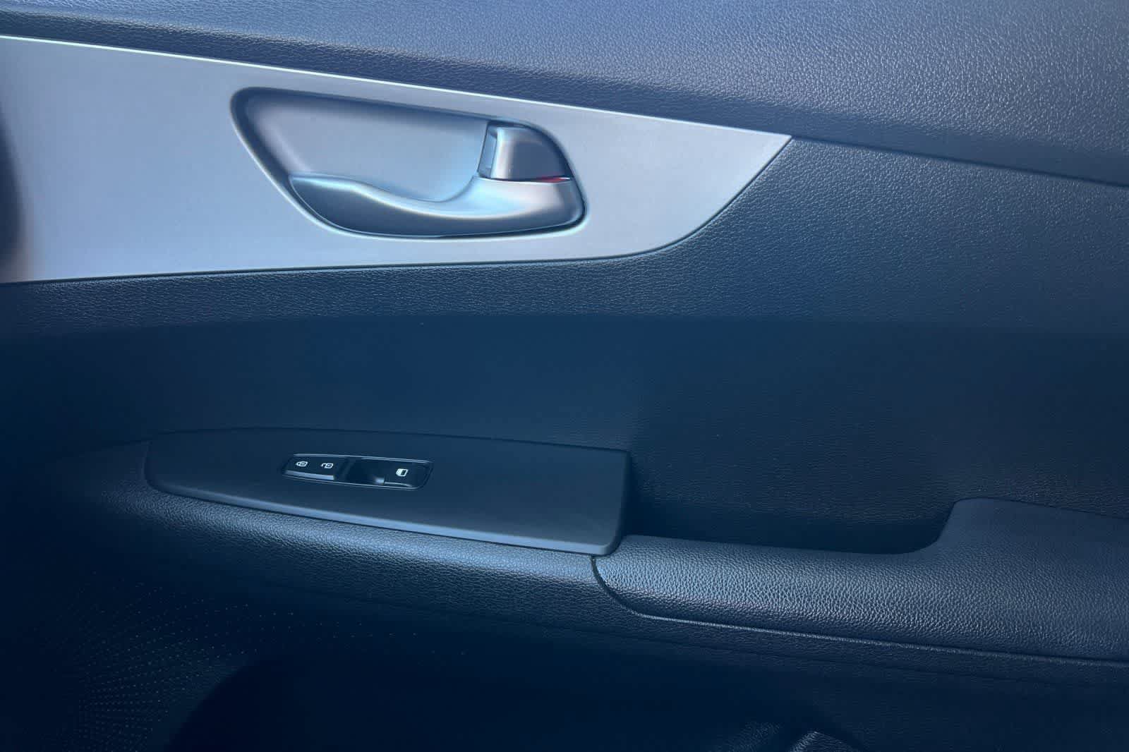 Used 2023 Kia Forte LXS FWD image 19