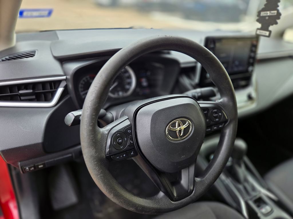 Used 2020 Toyota Corolla LE FWD image 14