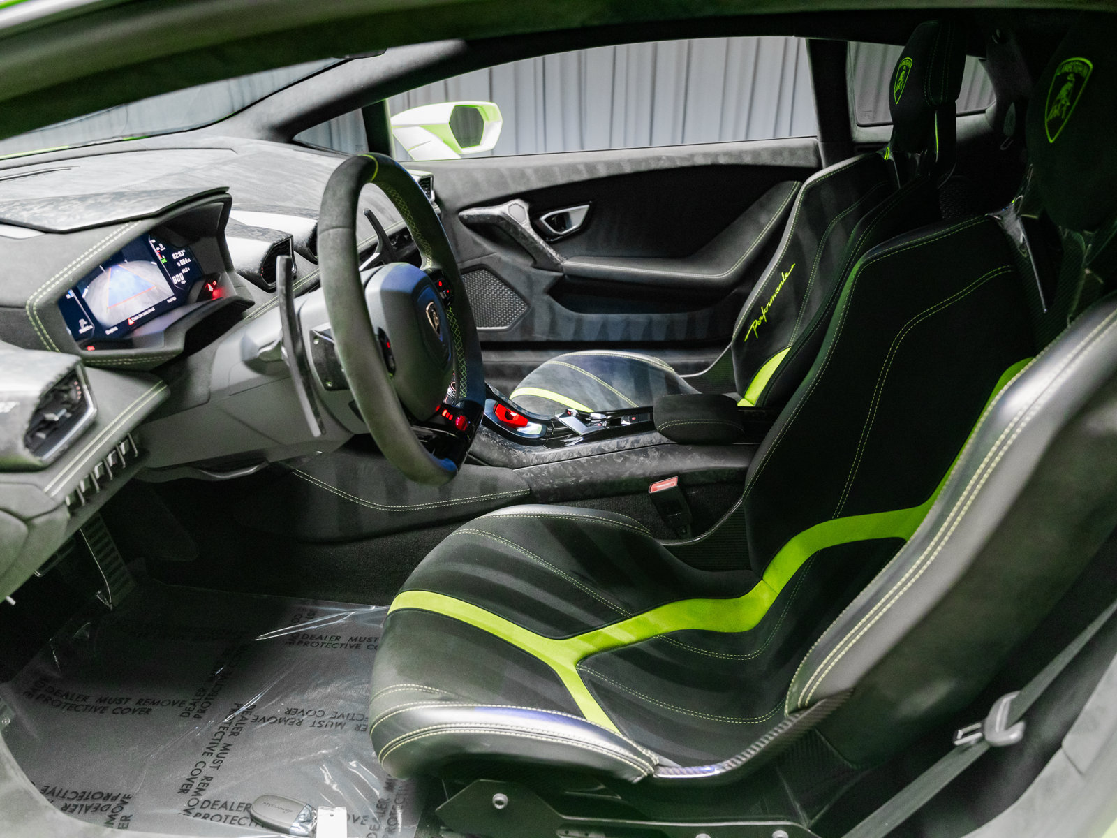 Used 2018 Lamborghini Huracan Performante AWD/4WD image 4