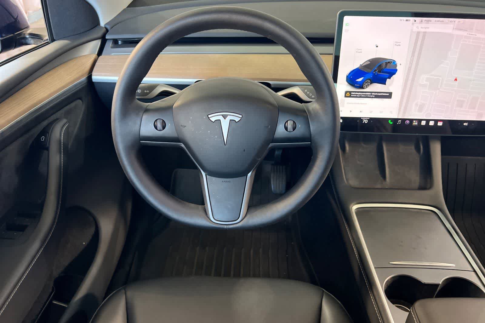 Used 2024 Tesla Model Y Long Range AWD/4WD image 16