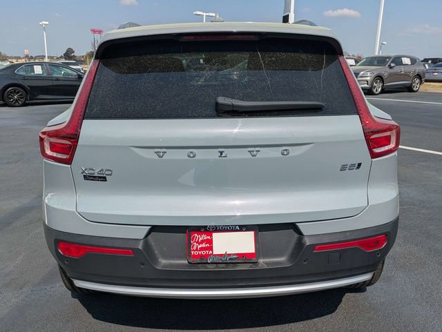 Used 2025 Volvo XC40 B5 Plus w/ Protection Package Premier image 5