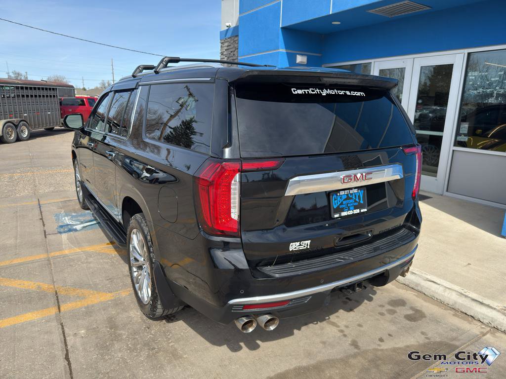 Used 2023 GMC Yukon XL Denali AWD/4WD image 7