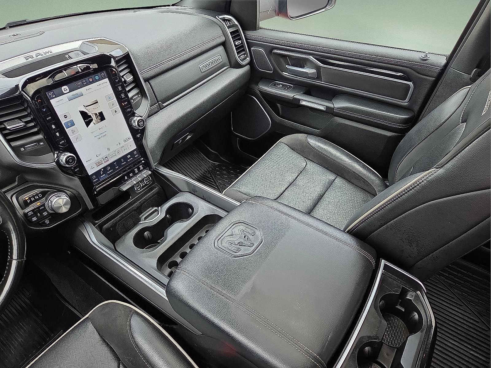 Used 2022 RAM 1500 Laramie AWD/4WD image 12