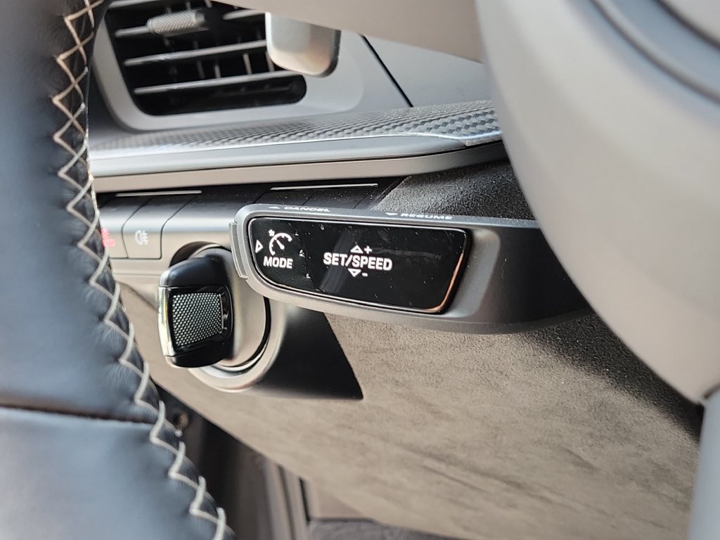Certified 2025 Porsche 911 GT3 RWD image 40