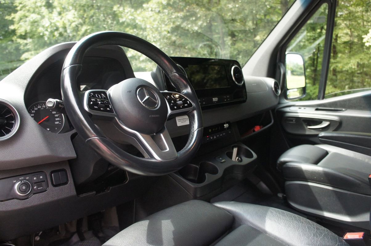 Used 2020 Mercedes-Benz Sprinter 4500 image 17