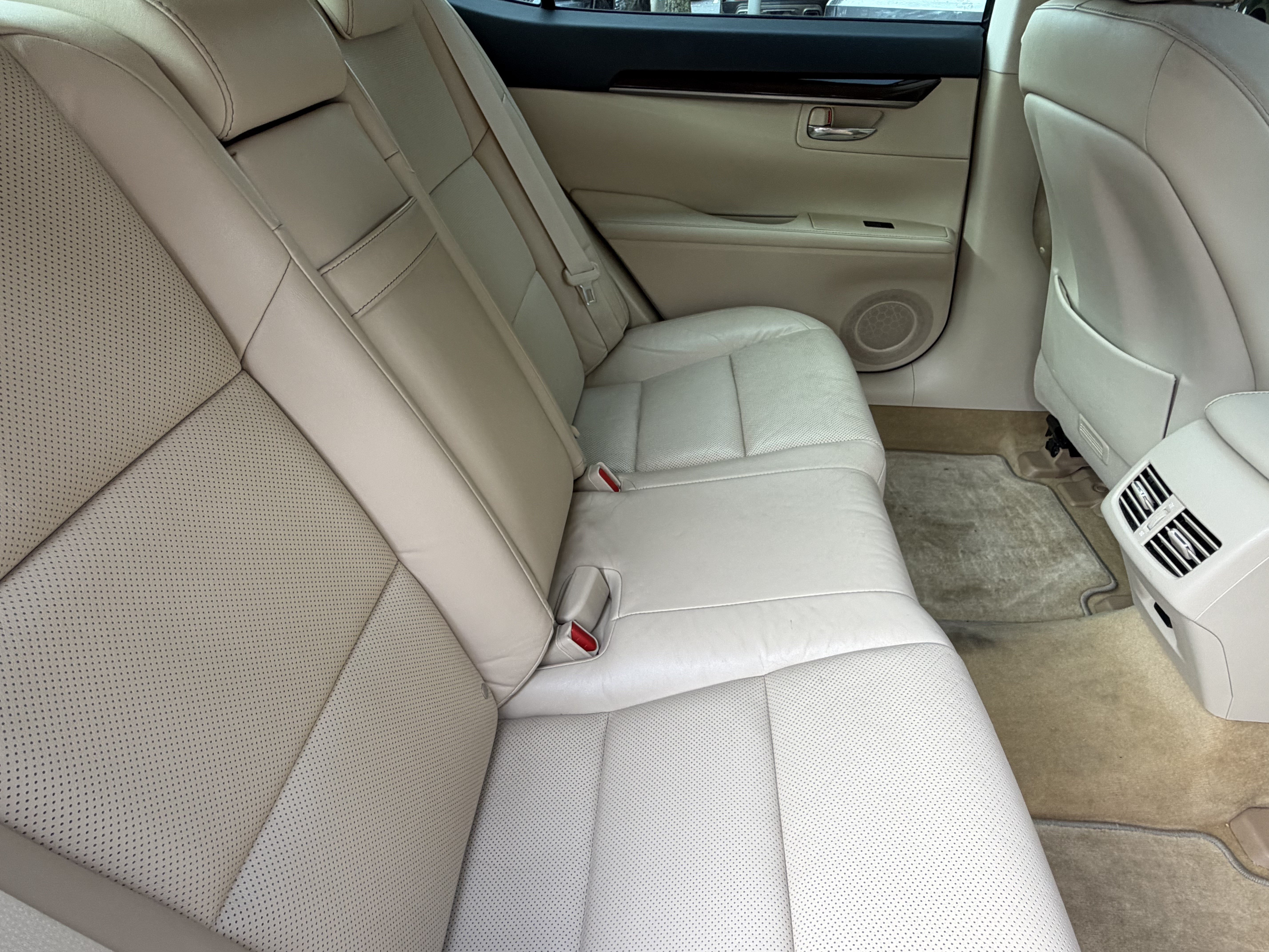Used 2013 Lexus ES 350 w/ Luxury Pkg FWD image 36