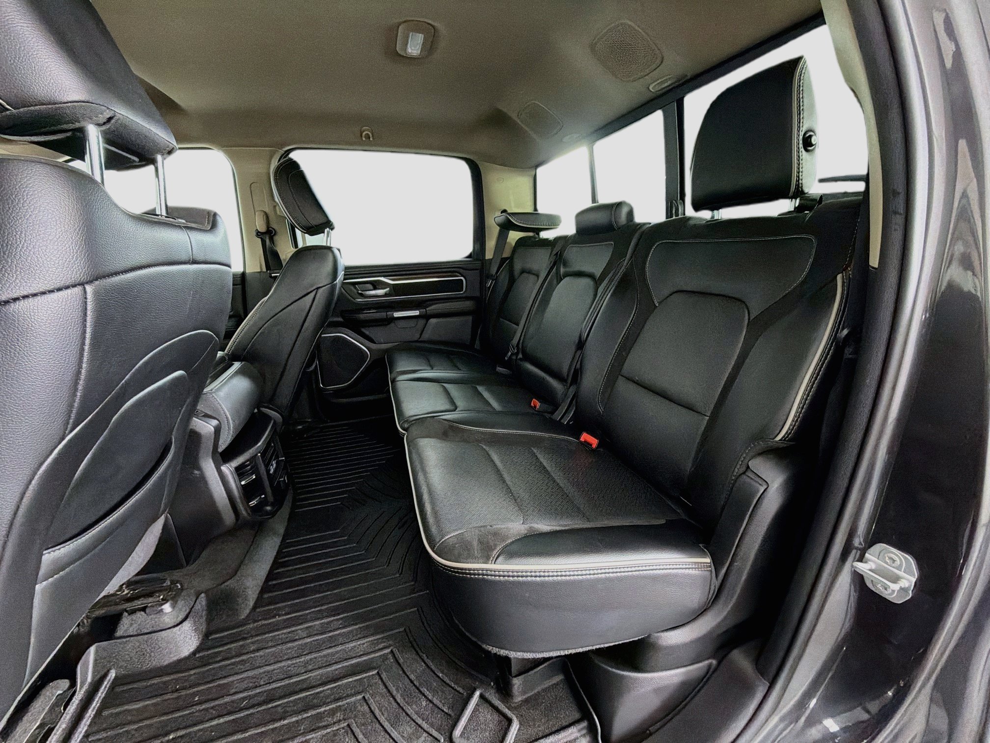 Used 2021 RAM 1500 Laramie AWD/4WD image 27
