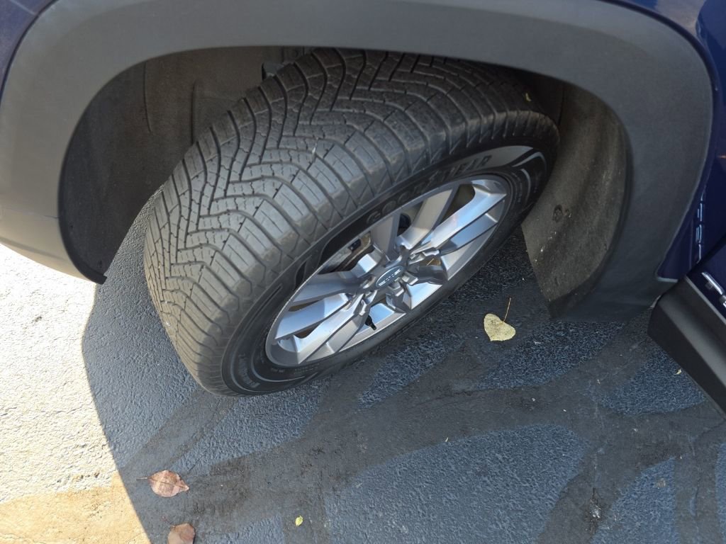 Used 2022 GMC Terrain SLT image 15