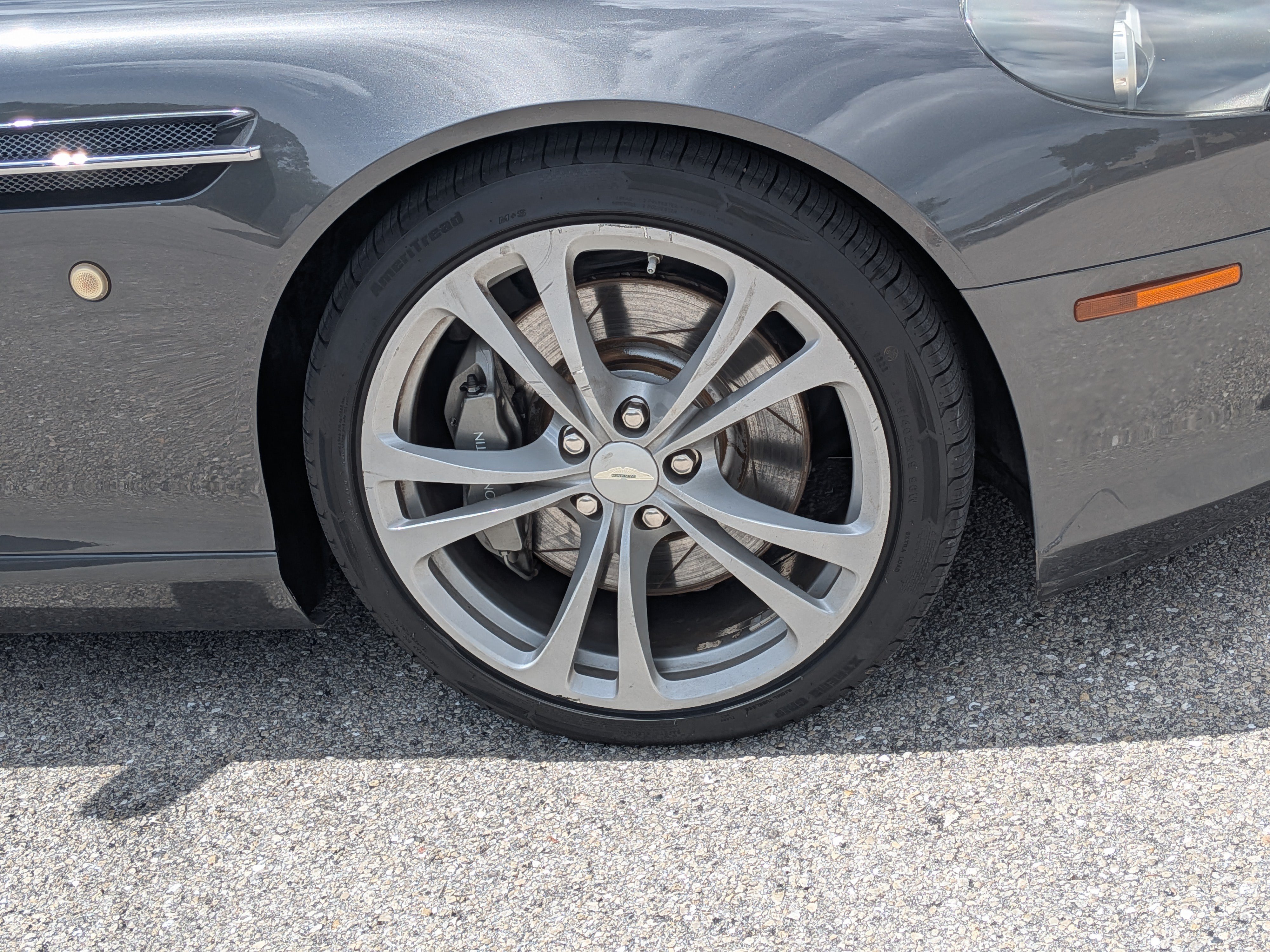 Used 2005 Aston Martin DB9 Coupe RWD image 11