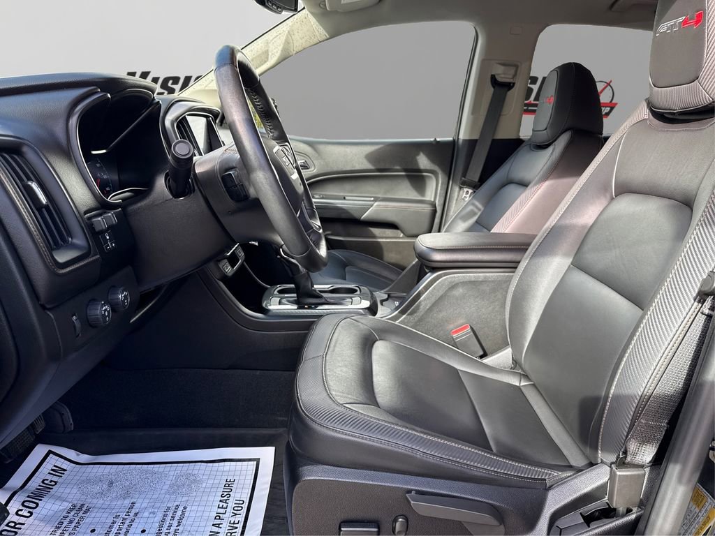 Used 2022 GMC Canyon AT4 image 9