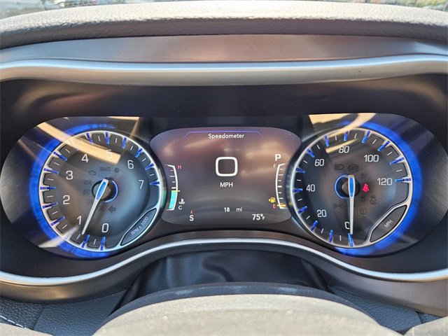 New 2026 Chrysler Pacifica Select image 13