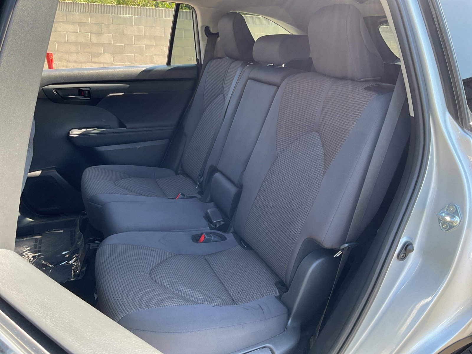 Used 2024 Toyota Highlander LE image 20