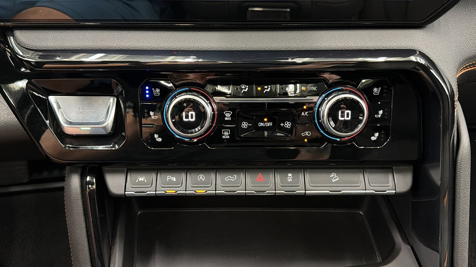 Used 2026 GMC Sierra 1500 AT4 w/ Technology Package AWD/4WD image 24