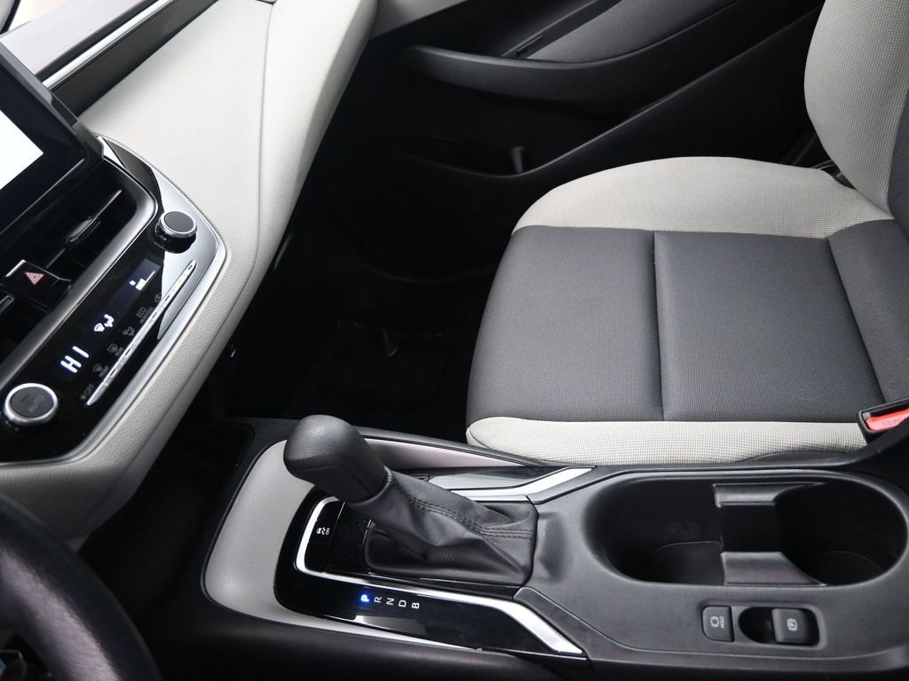 Used 2024 Toyota Corolla LE image 19