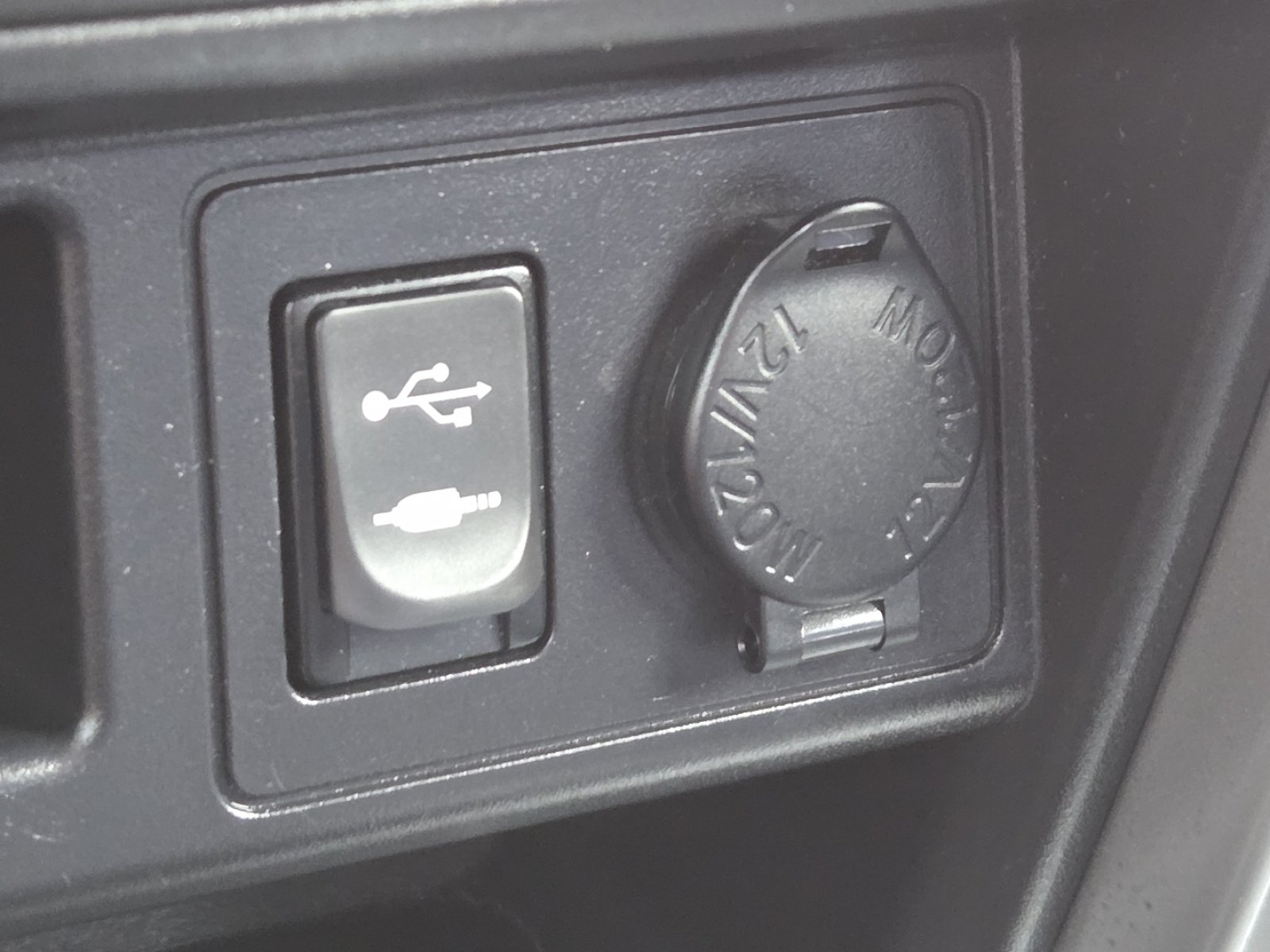 Used 2014 Toyota 4Runner SR5 Premium AWD/4WD image 6