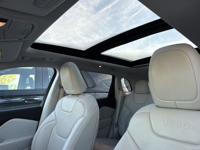 Used 2021 Jeep Cherokee Limited image 19