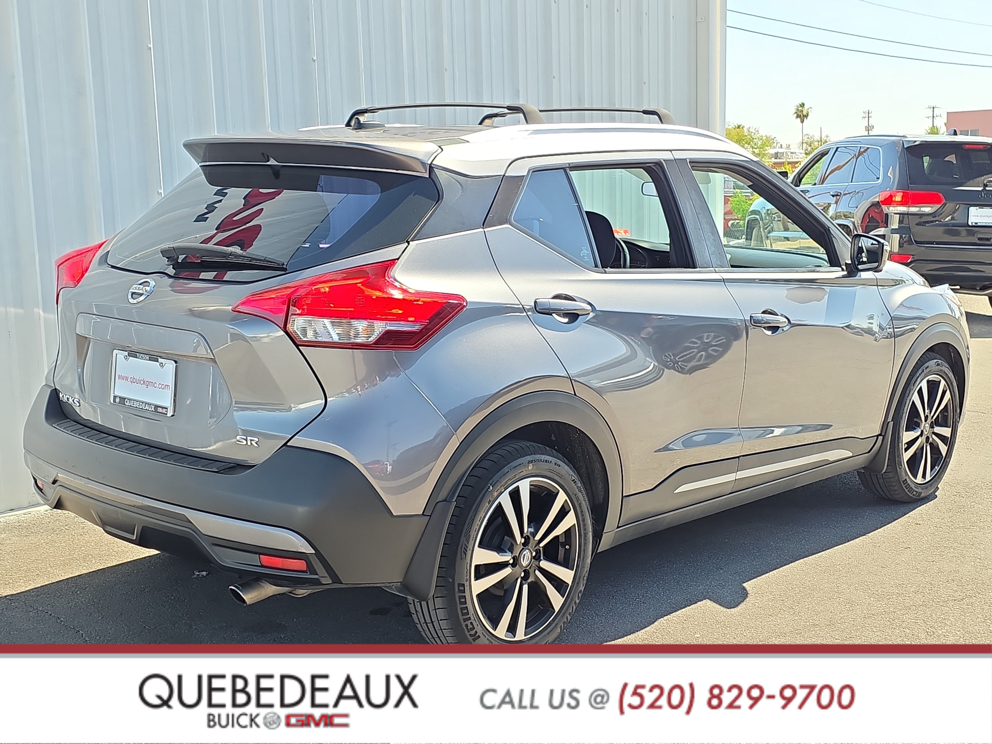 Used 2018 Nissan Kicks SR w/ Exterior Package FWD image 7