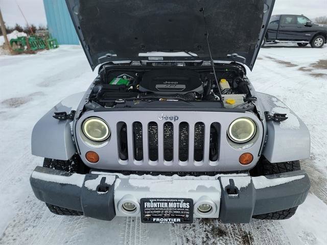 Used 2013 Jeep Wrangler Unlimited Sahara image 24