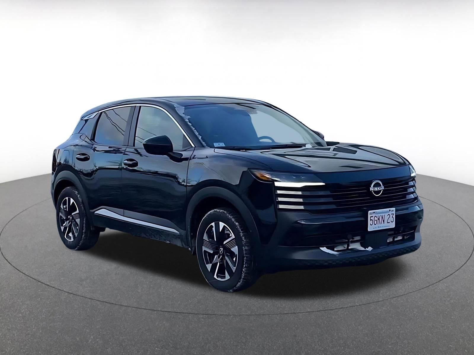 Used 2025 Nissan Kicks SV image 3