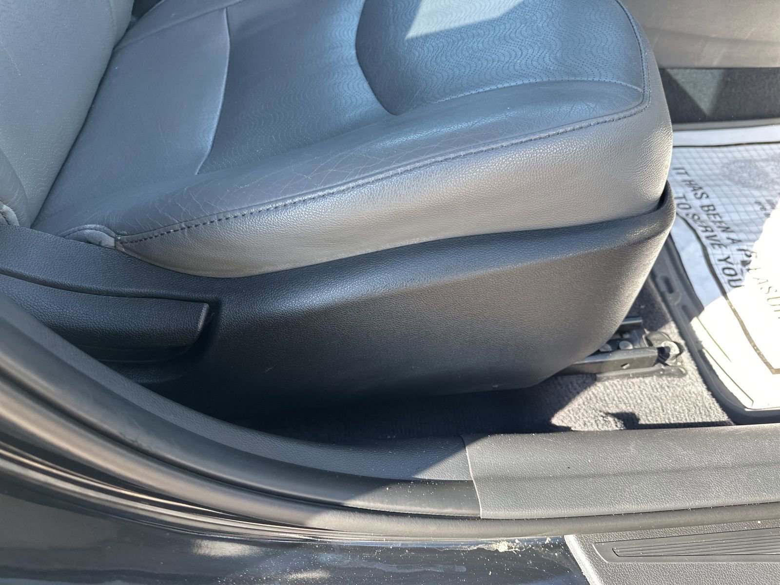 Used 2013 Hyundai Elantra Limited w/ Technology Pkg FWD image 30