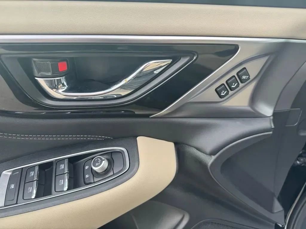 Used 2023 Subaru Outback Limited AWD/4WD image 13