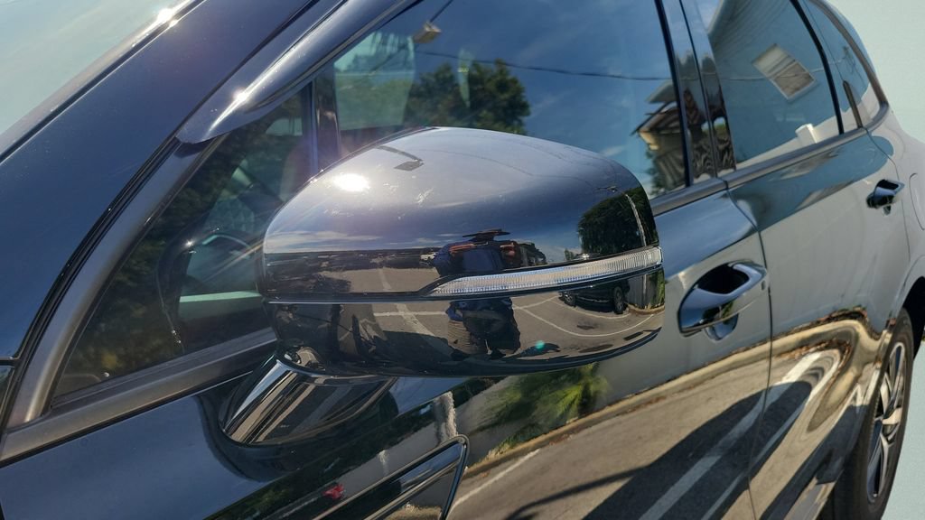 Used 2023 Kia Sorento S w/ Panoramic Sunroof Package FWD image 8