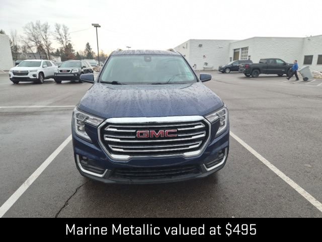 Used 2023 GMC Terrain SLT image 2